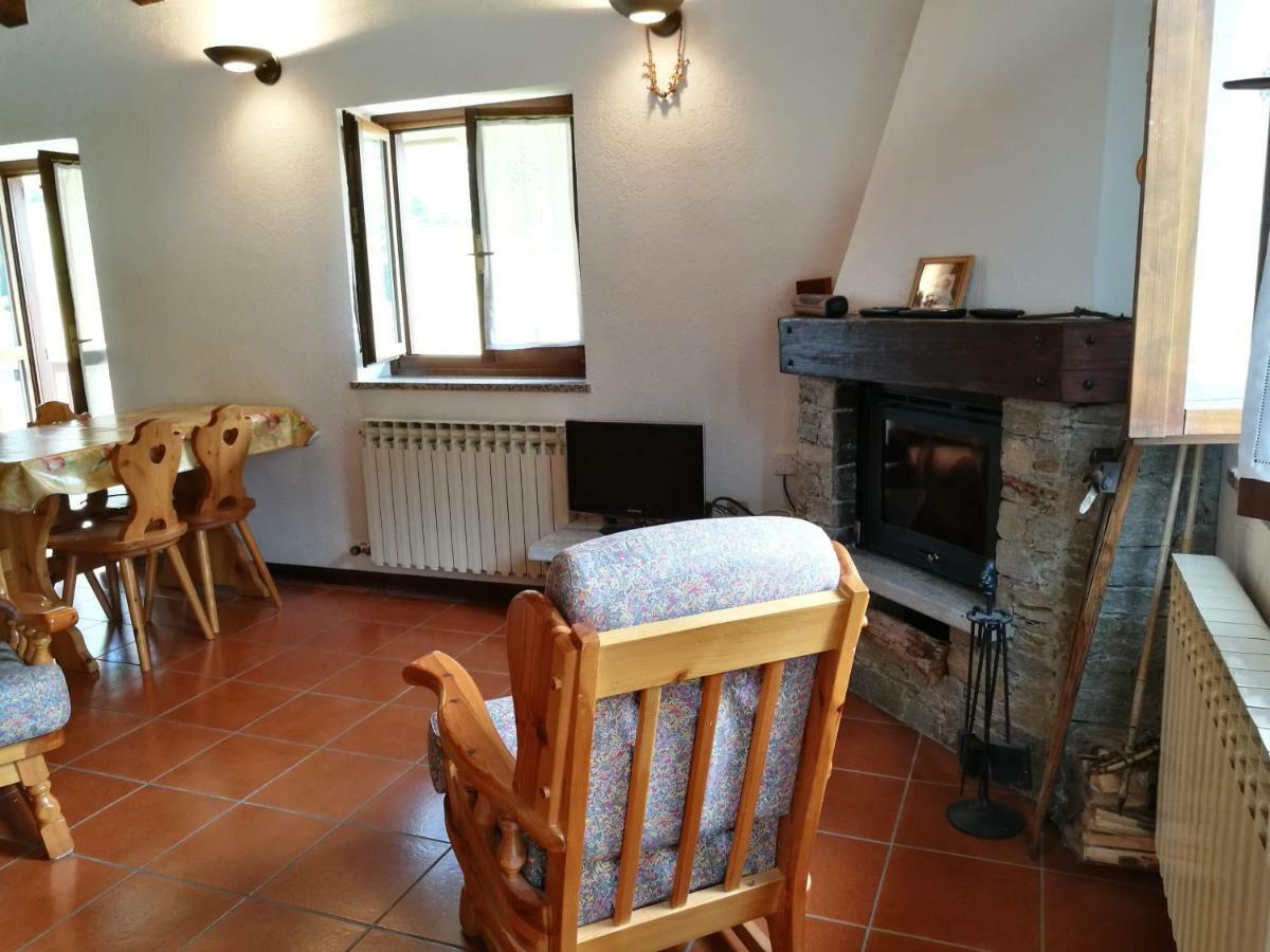 L'Atelier Du Temps - La Belle Vue Apartment La Salle Bagian luar foto